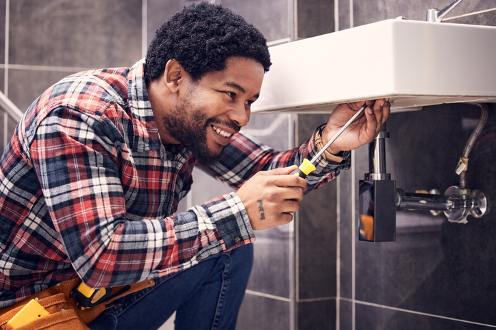 How Commercial Plumbing Services Improve Water Pressure and Flow
